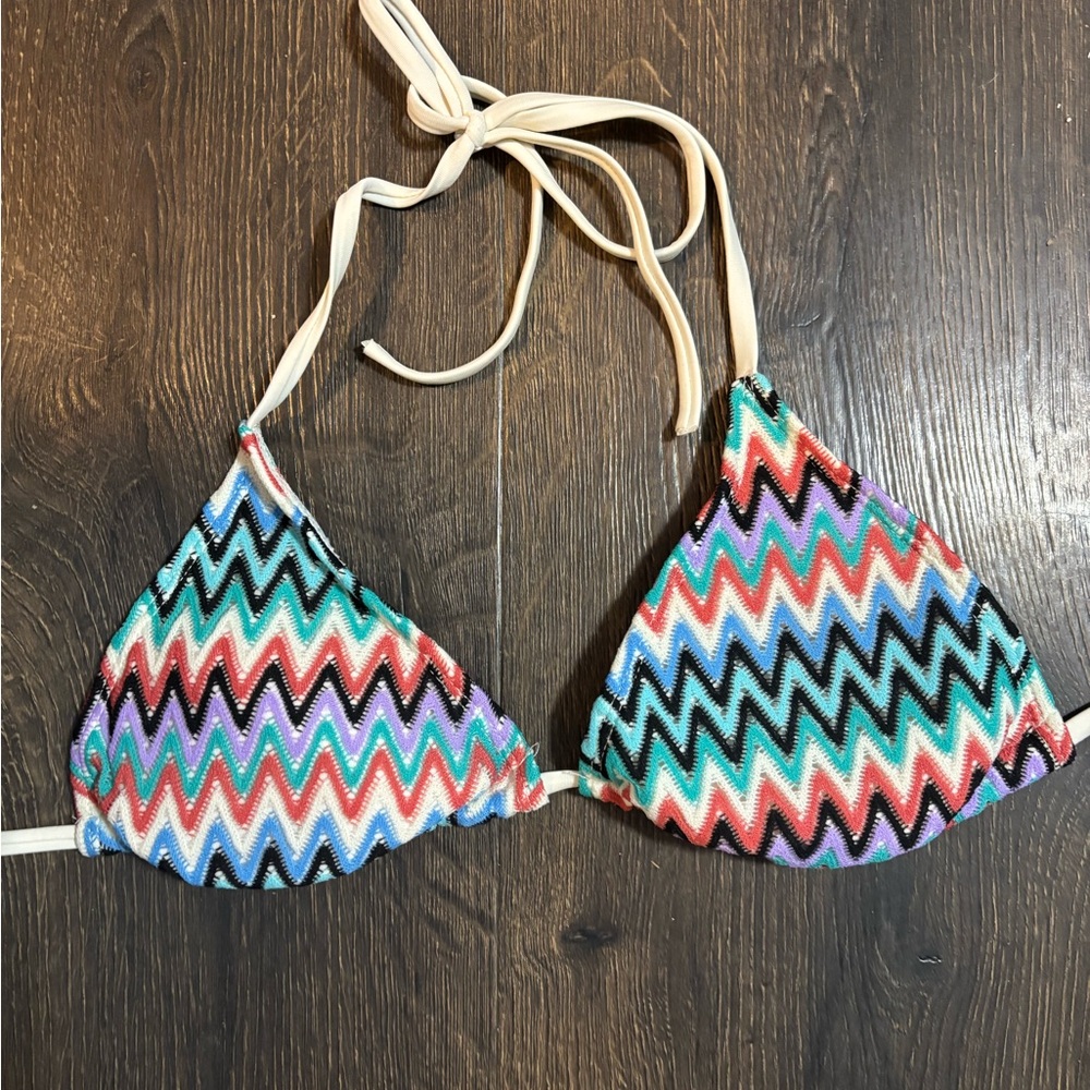No Boundaries Multicolor Zigzag Bikini Top